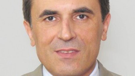 Орешарски: Задължителна лихва и минимум 80 лв. компенсация при забавено плащане