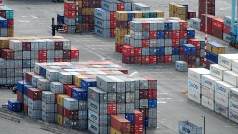 Спадът в българския износ за САЩ заради митата ще е 1,5% от общия експорт