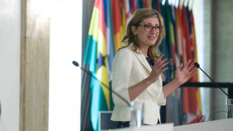 Е. Захариева: Глобалната стратегия на ЕС трябва да се фокусира върху Западните Балкани