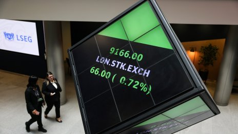 Европейските индекси се повишиха, а еврото и паундът поскъпнаха след речта на Пауъл