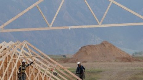 Американският жилищен пазар е изправен пред тест от 5-процентови лихви