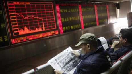 След начална слабост повечето азиатски индекси устояха на опасенията за Covid