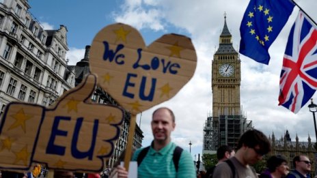 Великобритания и ЕС отложиха със седмица новата порция преговори за Brexit