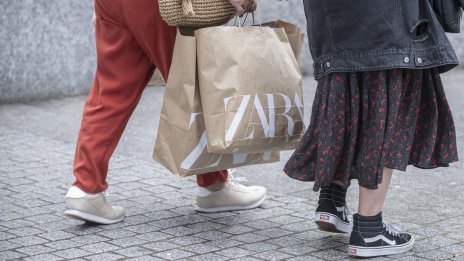 Собственикът на Zara показва устойчивост с ръст на продажбите през ноември