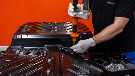 Нови силициеви аноди увеличават пробега на електромобилите и ускоряват зареждането