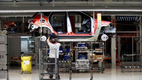 Автомобилните концерни от САЩ искат премахване на митата върху стоманата и алуминия