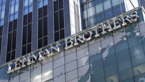 Шолц отхвърля сравнението с Lehman: „Живеем в съвсем различно време“ 