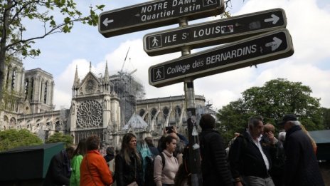 Графика на деня: Нотр Дам в числа