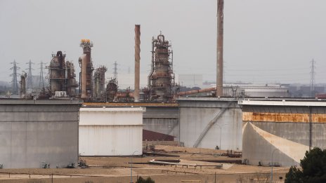 Френското промишлено производство неочаквано се е свило през август