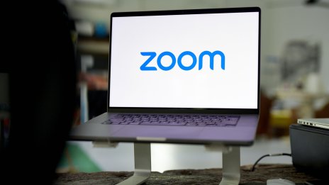 Zoom повиши прогнозата си след силно корпоративно търсене