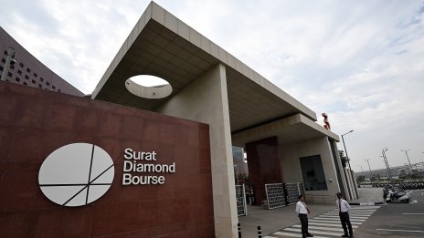 Празни офиси, изгубени поръчки: Индийският диамантен хъб спря работа преди по-високите мита на САЩ
