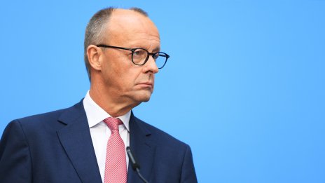 Опозиционният лидер определи като „безотговорен“ отказа на Шолц за бърз вот на недоверие