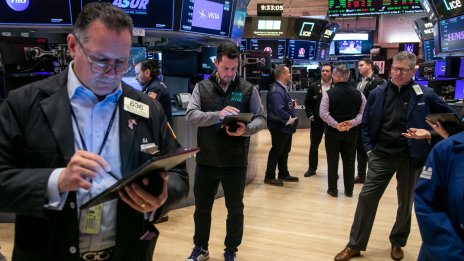 Оптимизмът на Wall Street се топи преди новата порция икономически данни*