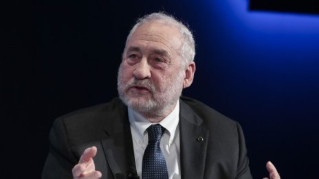 Стиглиц: Заплатите в САЩ са като преди 65 години	