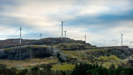 Как Enel и Iberdrola усетиха навреме вятъра на промяната в енергетиката