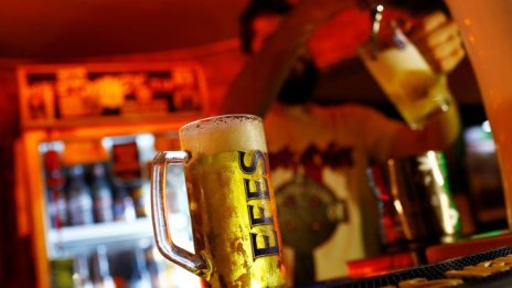Пивоварните компании AB InBev и Efes сливат дейностите си в Русия