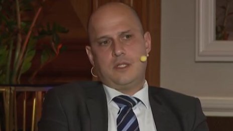 Светослав Миланов: Натискът върху банките се засилва отвсякъде