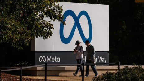 Реакция на ChatGPT: Meta обяви свои продукти с изкуствен интелект до края на годината