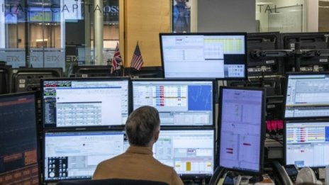 Задава ли се нова борсова буря заради омикрон варианта на коронавируса?