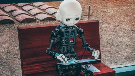 Всички трябва да разберат последиците от AI