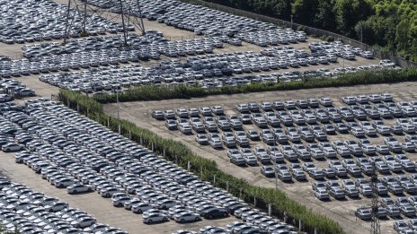 Honda съкращава служители и спира производството в три завода в Китай