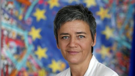 Вестагер: ЕС ще разследва Alphabet на няколко фронта