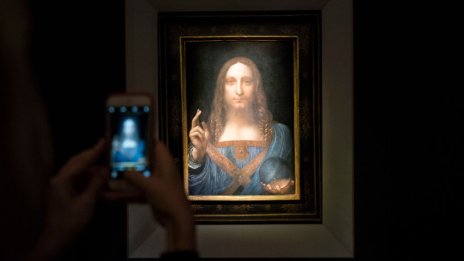 Руски олигарх се изправя в битка за продажби на изкуство срещу Sotheby's