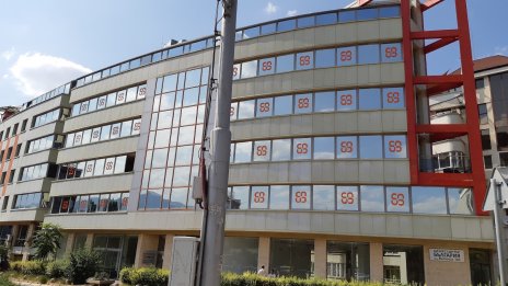 Акционерите на Кредисимо одобриха отписването и се местят в нов по-голям офис