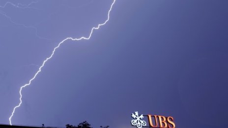 Дилър в UBS предизвика милиардна загуба