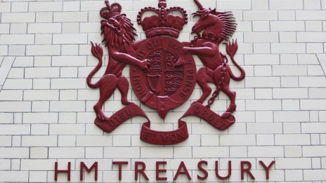 Британският бюджетен дефицит расте, докато Лондон готви енергийни компенсации