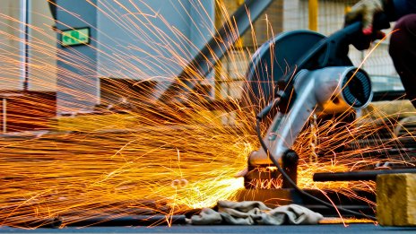 Промишленото производство у нас продължава да намалява и през юни