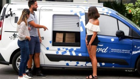 "Безпилотният" куриер за доставка по домовете влезе в програмата на Ford