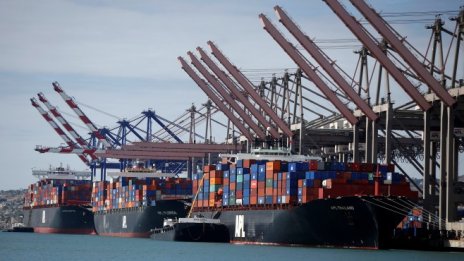 Ръстът на икономиката на САЩ за първото тримесечие бе коригиран надолу до 2%