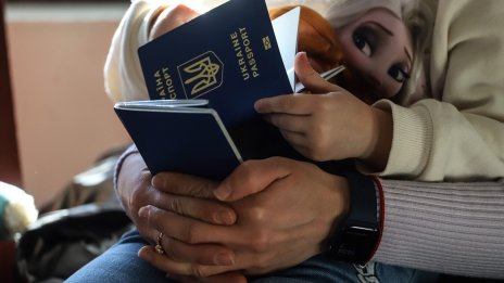 Подкрепата за бърза трудова интеграция на украински бежанци се удължава