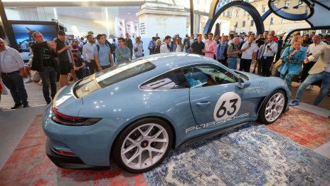 Porsche запази прогнозите на фона на силно търсене в САЩ и Европа