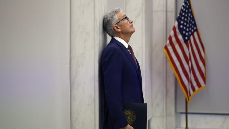 Фед се противопоставя на инфлацията и отказва превантивно намаляване на лихвите