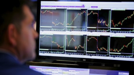 Акциите на Wall Street поскъпват в очакване на стенограмата на Фед*