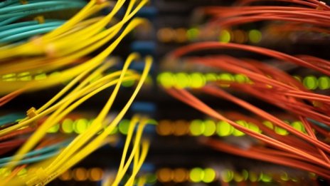 Жегата във Великобритания извади от строя центрове за данни на Google и Oracle