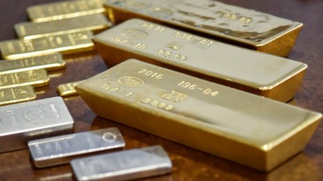 Goldman вижда добра възможност за покупка на злато, ако спадът продължи