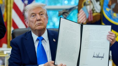 Технологичният сектор реагира остро на новата визова политика на Тръмп