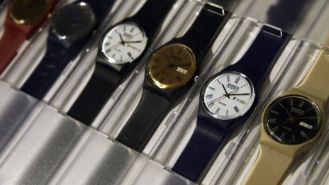 Колекция от часовници на Swatch беше продадена на търг за 1,3 млн. долара