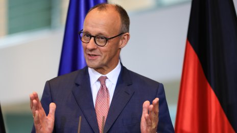 Управляващите партии в Германия постигнаха компромис за военната служба