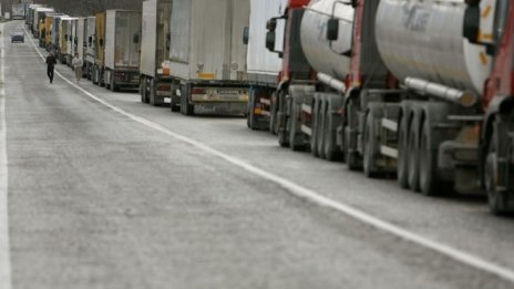 Румънските превозвачи планират протести при посещението на Макрон в Букурещ