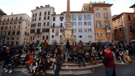 Гражданите на ЕС пътуват основно в собствените си страни и с автомобили