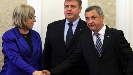 Опитите за сформиране на кабинет продължават с Патриотичния фронт