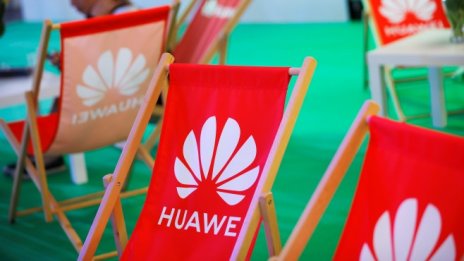 Huawei обвързва инвестициите си в Полша с ролята си за 5G