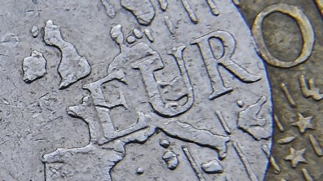 Рекордна е подкрепата на европейците за еврото