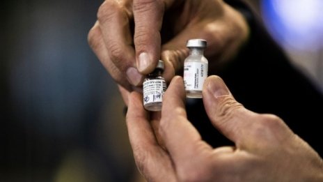 ЕК очаква 70% от пълнолетните европейци да са ваксинирани срещу Covid до юли