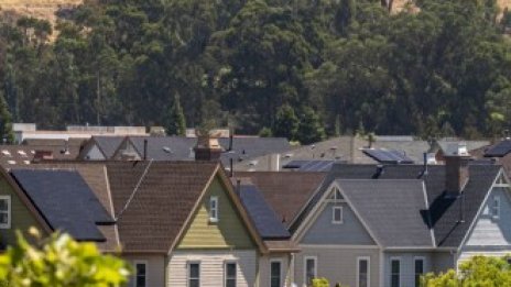 Растящите лихви по ипотеките са спирачка за нажежения жилищен пазар в САЩ