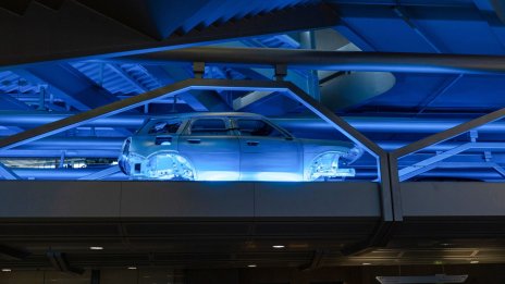 BMW ще си партнира с индийската Tata в разработването на автомобилен софтуер